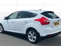 Używany Ford Focus Zetec 105 KM (77 kW) 2013 Hatchback