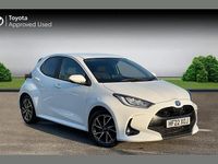 Used Toyota Yaris Hybrid Design 116 HP (85 kW) 2022 Pure white Hatchback