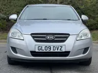 Gebraucht Kia Ceed 2009 Silber Kleinwagen