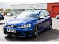 Begagnad VW Golf VII R 296 HK (217 kW) 2016 Blå Halvkombi