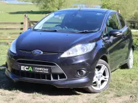 Usado Ford Fiesta Zetec 95 HP (69 kW) 2012 Preto Citadino