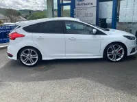 Used Ford Focus ST 185 HP (136 kW) 2018 White Hatchback