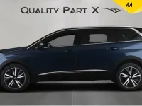 Usado Peugeot 5008 Premium 130 HP (95 kW) 2022 Azul SUV