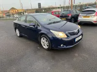 Usado Toyota Avensis T4 2009 Azul Berlina