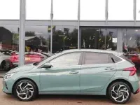 Used Hyundai i20 Premium 100 HP (73 kW) 2023 Green Hatchback