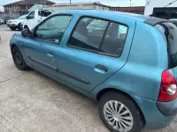 Used Renault Clio II Expression 2004 Blue Hatchback