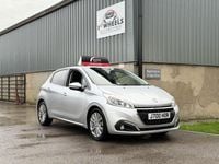 Używany Peugeot 208 Allure 2018 Srebrny Hatchback