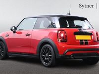 Używany Mini Cooper Classic 134 KM (98 kW) 2023 Czerwony Hatchback