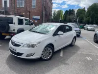 Usado Vauxhall Astra Excite 2011 Blanco Utilitario