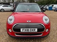 Używany Mini Cooper Hatch 2018 Czerwony Hatchback