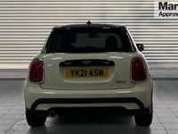 Begagnad Mini Cooper Exclusive 136 HK (100 kW) 2021 Vit Halvkombi