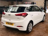 Used Hyundai i20 2018 White Hatchback