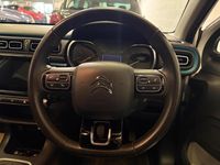 Begagnad Citroën C3 PureTech 82 HK (60 kW) 2021 Vit Halvkombi