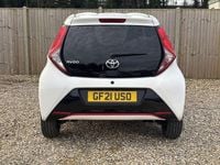 Used Toyota Aygo Trend 72 HP (52 kW) 2021 White Hatchback