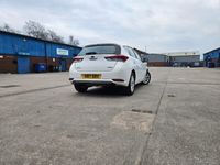 used Toyota Auris Hybrid 