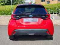 Used Toyota Yaris Design 116 HP (85 kW) 2023 Red Hatchback