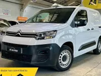 Used Citroën Berlingo 102 HP (75 kW) 2023 White MPV