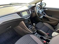 Second-hand Vauxhall Astra SRi 143 CP (105 kW) 2020 Albastru Hatchback