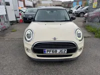 Used Mini Cooper Classic 2018 White Hatchback