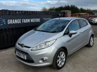 Used Ford Fiesta Zetec 70 HP (51 kW) 2010 Silver Hatchback
