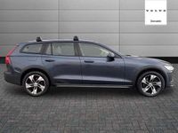 Used Volvo V60 CC Plus 247 HP (181 kW) 2020 Blue Estate