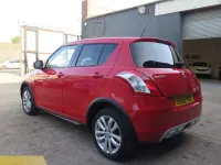Używany Suzuki Swift SZ4 94 KM (69 kW) 2016 Czerwony Hatchback