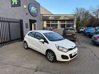 Used Kia Rio 83 HP (61 kW) 2014 White Hatchback