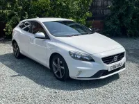 Used Volvo V40 R-Design 120 HP (88 kW) 2016 White Hatchback