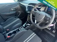 Second-hand Vauxhall Corsa 100 CP (73 kW) 2024 Alb Hatchback