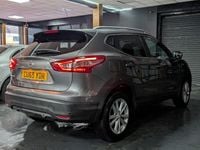 Used Nissan Qashqai Tekna 115 HP (84 kW) 2015 Grey SUV