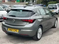 Używany Vauxhall Astra Elite 150 KM (110 kW) 2017 Szary Hatchback