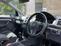 Used VW Touran SE 105 HP (77 kW) 2011 Black MPV