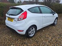 Used Ford Fiesta Zetec 2013 White Hatchback