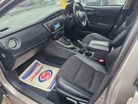 Used Toyota Auris Hybrid 2015 Bronze Hatchback