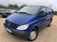 Usado Mercedes Vito 95 HP (69 kW) 2007 Azul Van