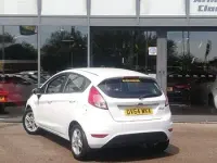 Used Ford Fiesta Zetec 80 HP (58 kW) 2014 White Hatchback
