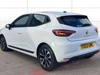 Used Renault Clio V Iconic 90 HP (66 kW) 2022 White Hatchback