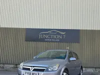 Second-hand Vauxhall Astra 2006 Argintiu Hatchback