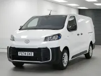 Used Toyota Proace 145 HP (106 kW) 2024 White MPV