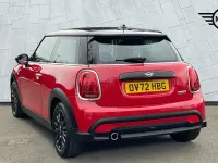 Używany Mini Cooper Classic 134 KM (98 kW) 2023 Czerwony Hatchback