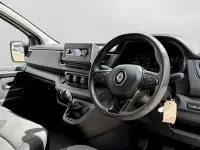 Used Renault Trafic 131 HP (96 kW) 2023 White MPV