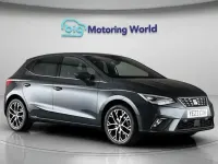 Usado Seat Ibiza XCELLENCE Lux 110 CV (80 kW) 2023 Gris Utilitario