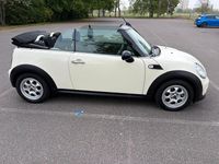 Begagnad Mini Cooper Cabriolet 122 HK (89 kW) 2014 Vit Cab
