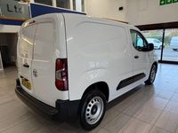 Used Vauxhall Combo S 100 HP (73 kW) 2024 White MPV