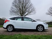 used Ford Focus Hatchback (2014/63)1.0 (125bhp) EcoBoost Titanium Navigator 5d