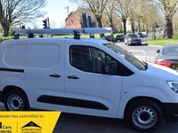 Begagnad Vauxhall Combo Edition 101 HK (74 kW) 2019 Minibuss