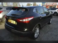 Usado Nissan Qashqai Acenta 115 HP (84 kW) 2016 Preto SUV