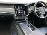 Usado Volvo V90 Momentum 254 HP (186 kW) 2020 Prateado Carrinha