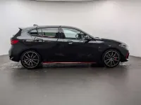 Begagnad BMW 128 Luxury Line 2023 Svart Halvkombi