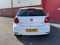 Used VW Polo Design 90 HP (66 kW) 2015 Hatchback